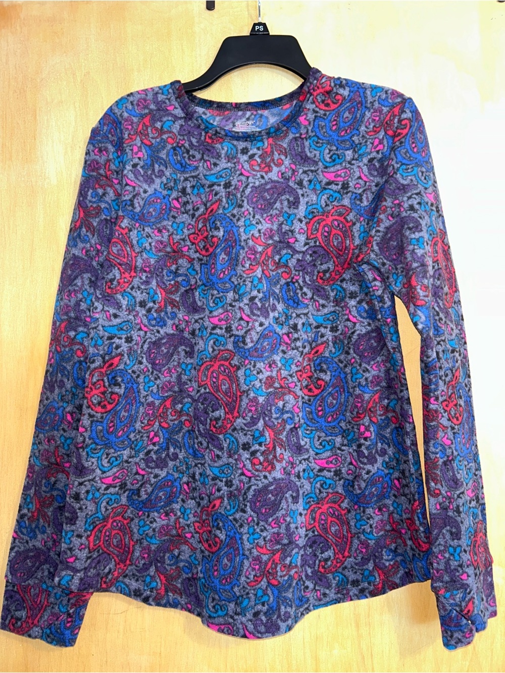 Climate Right by Cuddl Duds Gray red blue XL Extra Large NWOT
